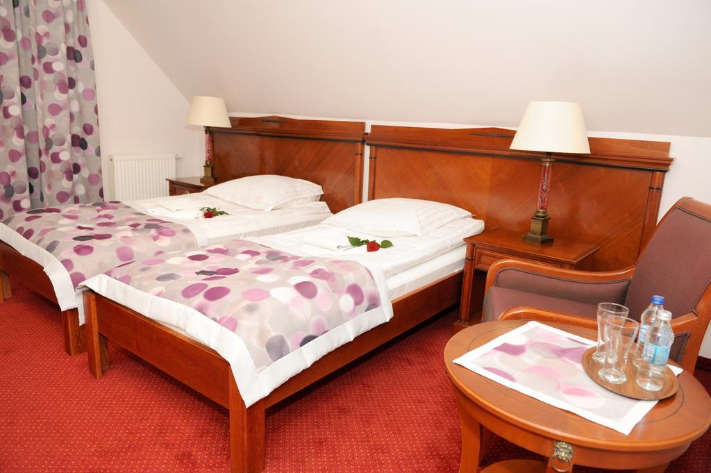 Hotel Czardasz Koziegłowy Δωμάτιο φωτογραφία